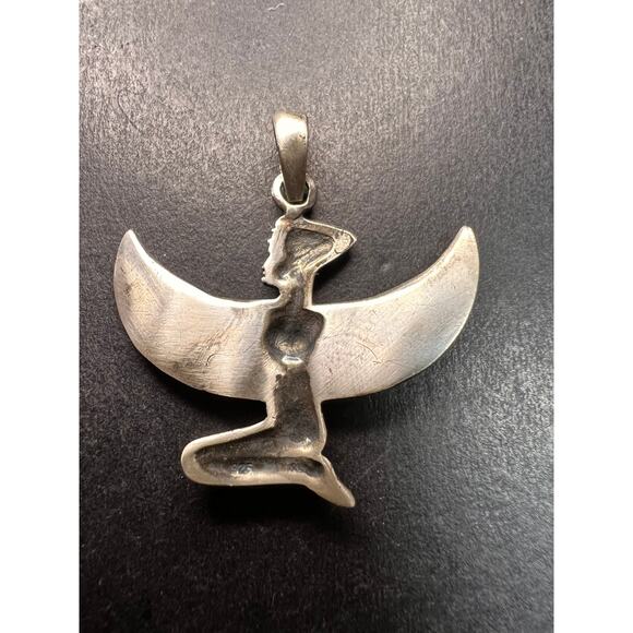 Vintage Sterling Silver Isis Goddess Pendant – Winged Egyptian Protection Amulet - Picture 4 of 9